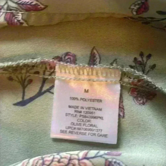 Pink Republic Woman's Tank Top Light Sage floral Size M - Picture 6 of 6